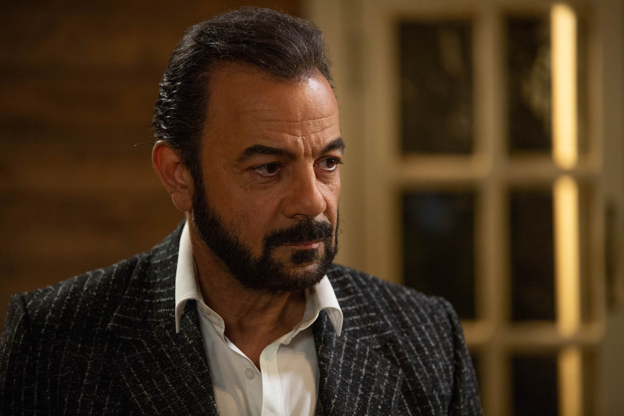 Kerem Alisik (Fekeli) in Terra Amara 3 (1 dicembre 2023 su Canale 5) [credit: Toprak Ruzgar; courtesy of Mediaset]