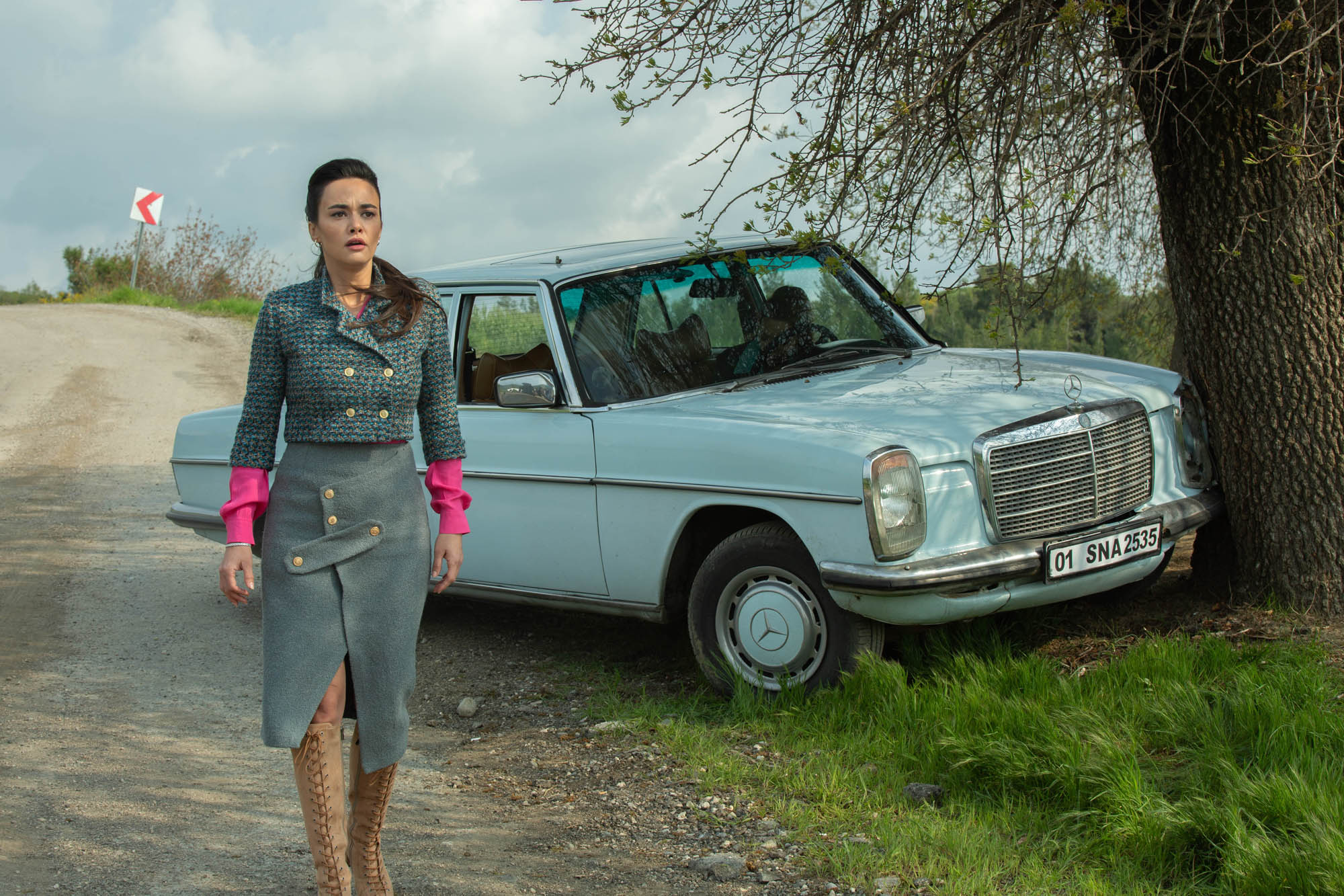 Hande Soral (Umit Kaharaman_Ayla Özden) in Terra Amara 3 (22 novembre 2023 su Canale 5) [credit: Toprak Ruzgar; courtesy of Mediaset]