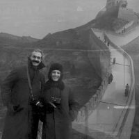 Foto di Tiziano Terzani e Angela in Cina – Tiziano Terzani il viaggio della vita