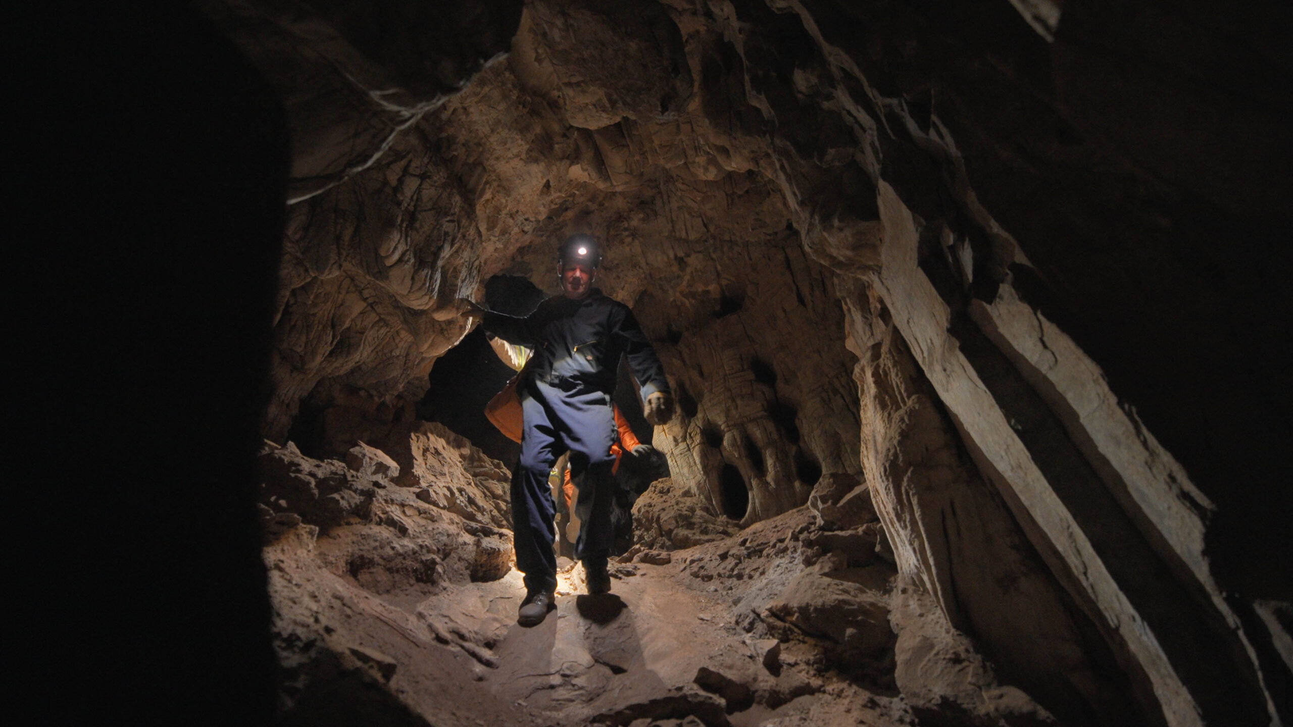 Unknown: La grotta della scoperta - Immagine dal set [credit: courtesy of Netflix]