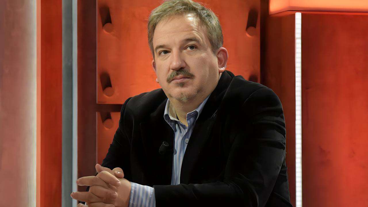 Luca Telese infastidito - MovieTele.it