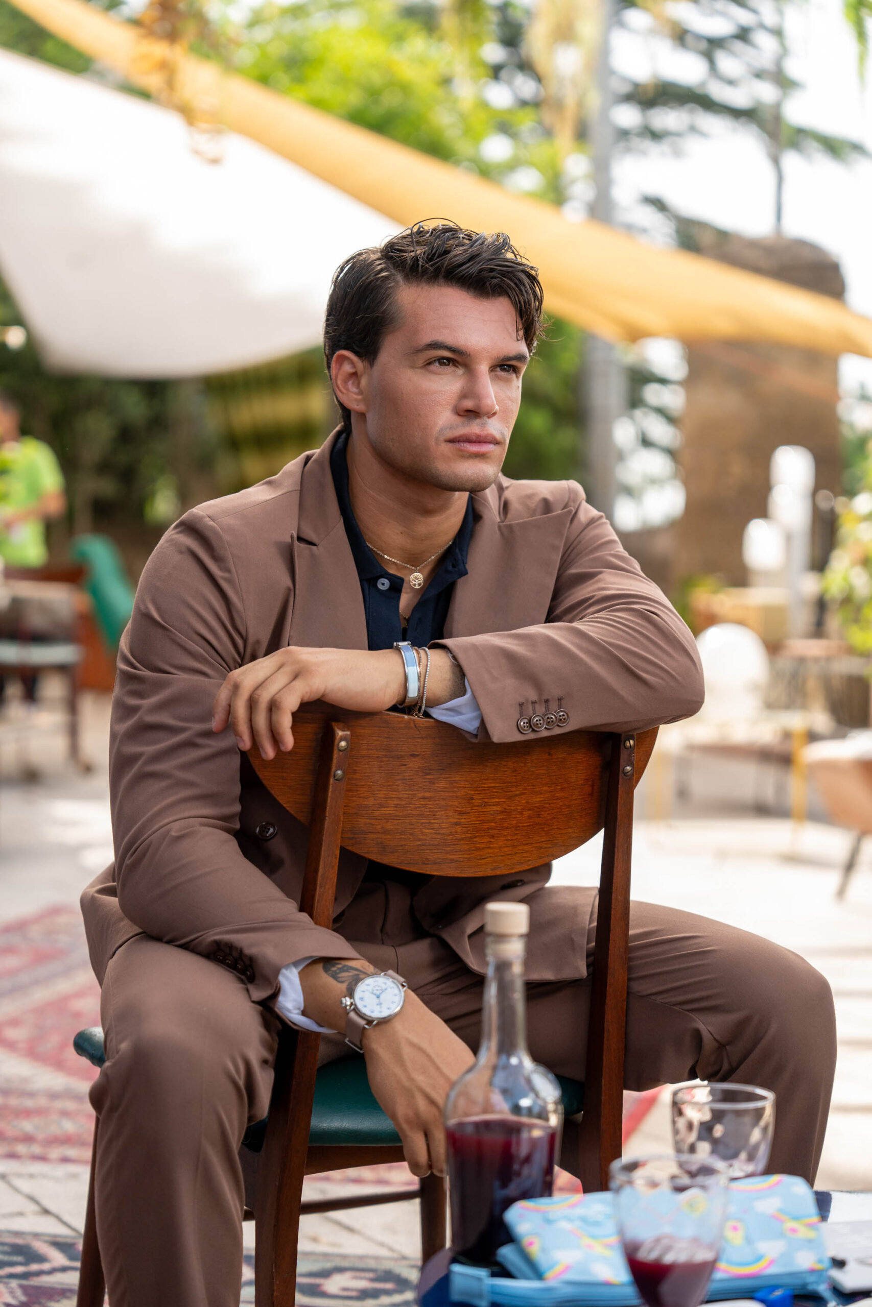 Antonio Medugno sul set del film Qui staremo benissimo [credit: courtesy of Ufficio Stampa film]