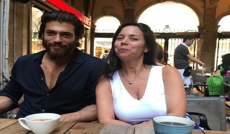 Mamma di Cam Yaman