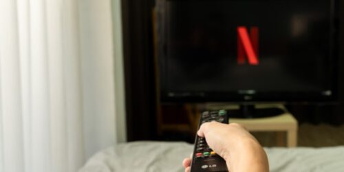 Thriller imperdibile su Netflix, un vero capolavoro narrativo: trama accattivante Thriller imperdibile su Netflix, un vero capolavoro narrativo: trama accattivante