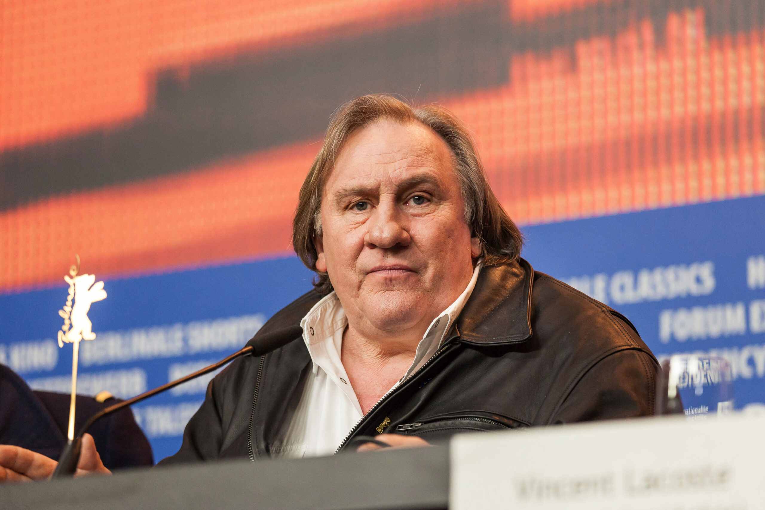L'attore Gerard Depardieu partecipa alla conferenza stampa di 'Saint Amour' durante il Festival Internazionale del Cinema di Berlino 66, il 19 Febbraio 2016. [credit: taniavolobueva/Shutterstock.com]