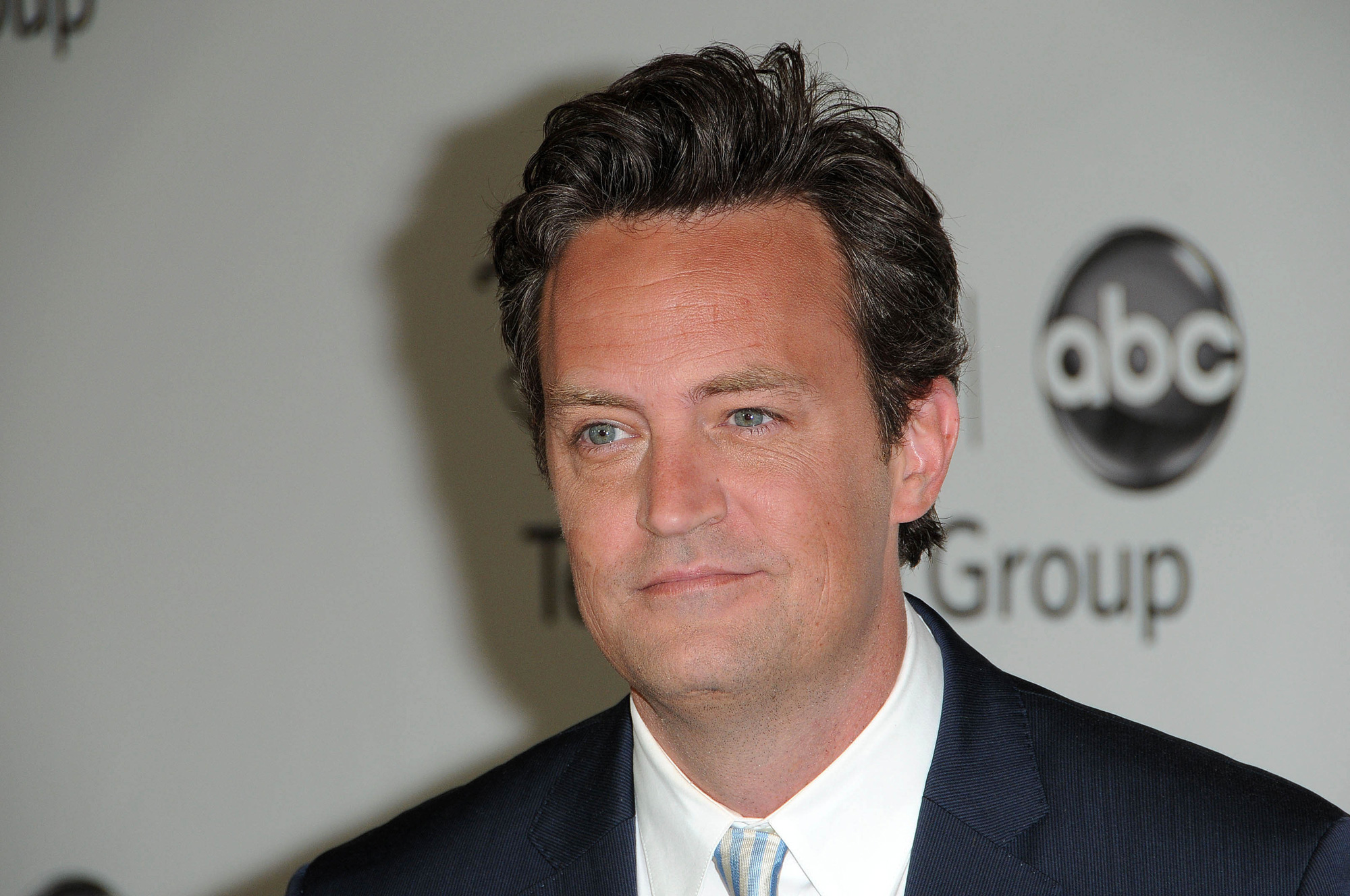 Matthew Perry al tour stampa dell'estate 2010 del Disney ABC Television Group, Beverly Hilton Hotel, Beverly Hills, CA. 1 agosto 2010 [credit: s_bukley/Shutterstock.com]