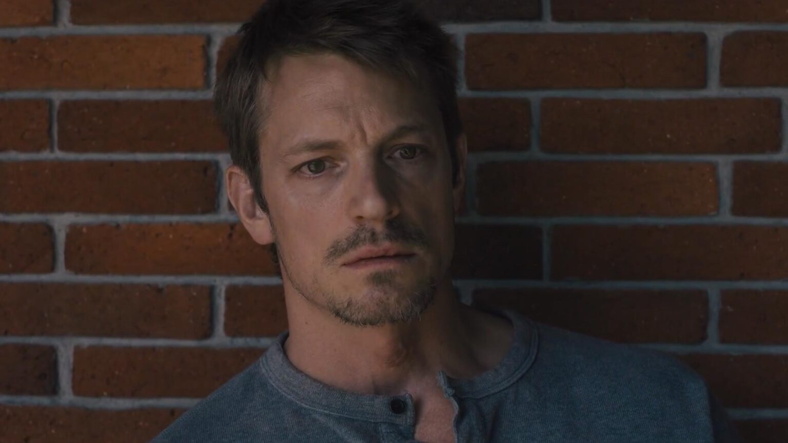 Silent Night - Il Silenzio della Vendetta, clip dal film: 'Natale di