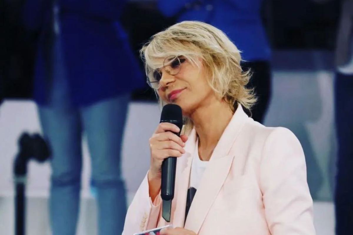 "Tutti contro lei", la Rai sfida Mediaset: Maria De Filippi accerchiata dalla concorrenza