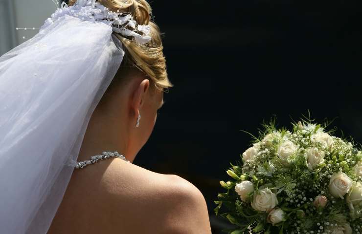 Sposa si è inventata lo sposo